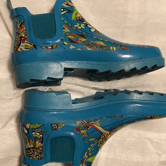 Sakroots short (ankle height) rain boots - Picture 11 of 12